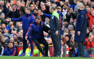 Những khoảnh khắc vui nhộn nhất năm 2016: Pardew nhảy nhót, Van Gaal 'diễn sâu'