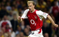 Chiêm ngưỡng Dennis Bergkamp xử lí bóng một chạm