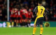 Sanchez không thèm nhìn mặt đồng đội sau trận hòa với Bournemouth