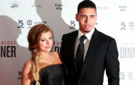 Quả bóng hồng 2016: Bạn gái Chris Smalling lên ngôi