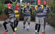 Dàn sao Arsenal tạo dáng ngộ nghĩnh dưới tiết trời lạnh giá