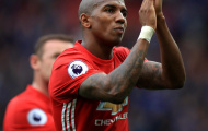 Lương khủng đang chờ Ashley Young tại Trung Quốc