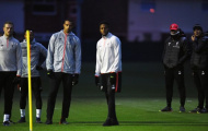 Vì Man Utd, Liverpool tập luyện xuyên màn đêm