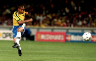 Bàn thắng kinh điển: Roberto Carlos vs Pháp