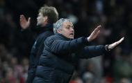 'Sủng ái' Fellaini, Mourinho bị đá đểu