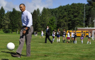 Obama và những khoảnh khắc đam mê bên trái bóng tròn