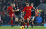 Carragher sợ Coutinho 'nối gót' Suarez rời Liverpool