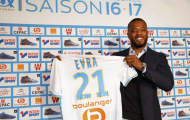 Chùm ảnh: Patrice Evra rạng rỡ ra mắt Marseille