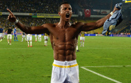 Luis Nani trở lại Anh, đối đầu Man United?