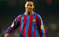 CHÍNH THỨC: Ronaldinho trở lại Barcelona