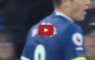 Ross Barkley ăn mừng bàn thắng trước khi ghi bàn vs Bournemouth 