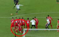 Coutinho lém lỉnh khiến Eriksen chùn chân