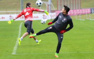 Chùm ảnh: Sao Bayern đội rét, sẵn sàng tiếp Arsenal