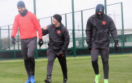 Chùm ảnh: Rooney tái xuất, Mkhitaryan cau có trong buổi tập mới nhất 