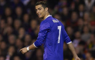 Thua đau Valencia, Ronaldo có hành động không ngờ
