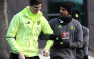 Costa 'tình tứ' với Courtois trên sân tập
