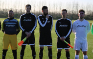 Chùm ảnh: Làm cầu thủ chán chê, Cech và Giroud rủ nhau đi cầm còi