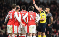 Koscielny 'phá game', Pháo thủ tan tác trước nanh vuốt Hùm xám