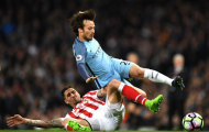 Chùm ảnh: Các ngôi sao của Pep Guardiola 'câm lặng' hoàn toàn trước hàng phòng ngự Stoke City