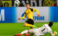 Rực sáng trước Benfica, sao trẻ Dortmund đi vào lịch sử