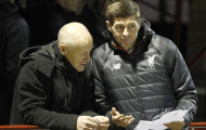 Chùm ảnh: Steven Gerrard dẫn dắt U18 Liverpool đối đầu U18 Man Utd