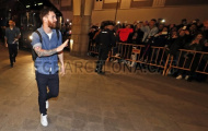 Chùm ảnh: Messi và đồng đội được nghìn người chào đón như anh hùng tại La Coruna 