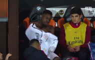 Mất gần 10 phút để vào sân thay người, hậu vệ PSG tỏ rõ thái độ với Unai Emery