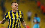 Siêu phẩm solo từ giữa sân của Martin Skrtel