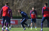Southgate vui vẻ làm quân xanh cho các học trò 