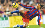 Ronaldinho tung 'vũ khí' tấn công vào thị trường âm nhạc