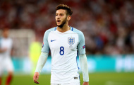 Về tuyển vài hôm, Lallana đã báo tin buồn cho Liverpool
