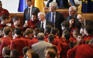 Ranieri được vinh danh như người hùng tại Rome
