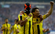 Chùm ảnh: Aubameyang ăn mừng bằng chiếc mặt nạ mới