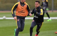 Sanchez và Oezil đối đầu quyết liệt trên sân tập