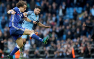 Sergio Aguero chơi xấu David Luiz thô bạo