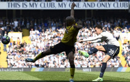 'Gà trống' bay cao, 'phả hơi nóng' vào Chelsea