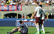 Pháo sáng rực trời trong ngày Roma thắng dễ Bologna