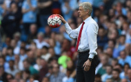 Chùm ảnh: CĐV Arsenal 'rôm rả' hiến kế thay Arsene Wenger
