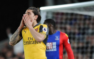 Hector Bellerin bị fan Arsenal chửi thậm tệ ngay trên sân