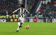 Juan Cuadrado quẩy nát cánh trái của Barcelona