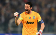 Gianluigi Buffon chơi cực kì chắc chắn trước Barcelona