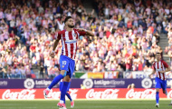 Carrasco lập cú đúp, Atletico thắng dễ đối thủ bét bảng