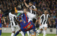 Nhìn từ khán đài: Juve tìm lại bản ngã, Barca 'đánh mất chính mình'