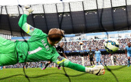 Vì sao gọi Joe Hart là 'thánh làm nền'?