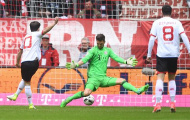 Bojan Krkic ghi bàn mở tỷ số 1-0 cho Mainz​ 05 (Bayern Munich 0-1 Mainz 05, vòng 34 Bundesliga)
