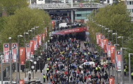 Sân Wembley 'nóng ran' trước giờ G