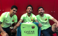 Neymar bắt chước pha ăn mừng 'phơi áo' của Messi