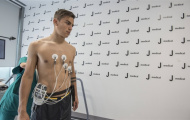 Dybala khó chịu ra mặt khi bị Juventus kiểm tra sức khỏe