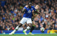 Mặc Everton thua thảm, Lukaku vẫn cười đùa với sếp lớn của Chelsea