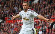 Man Utd không phải nạn nhân duy nhất của Gylfi Sigurdsson